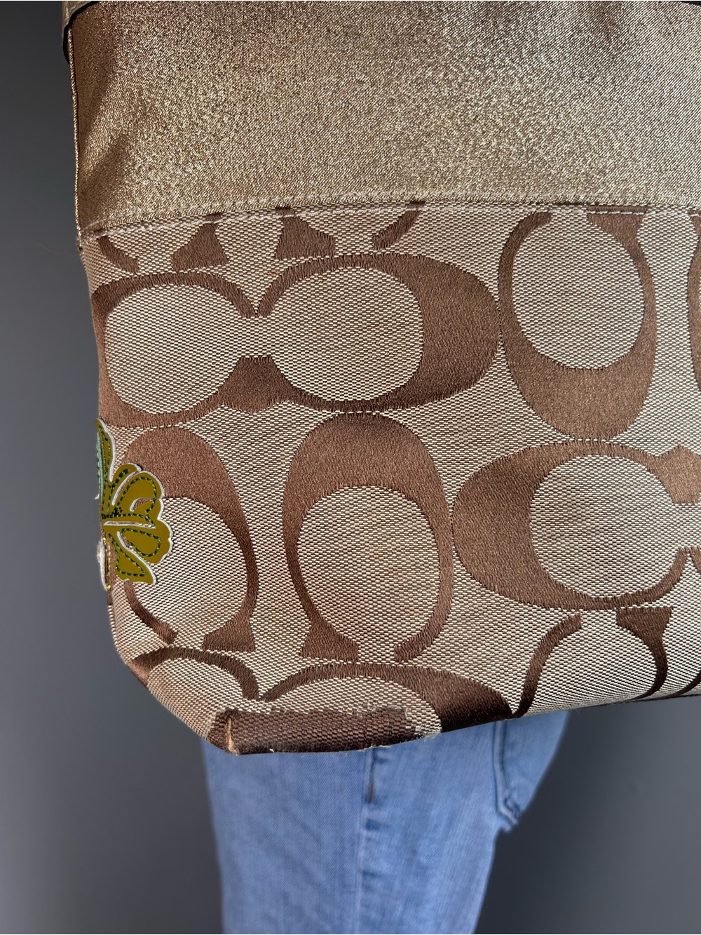 Authentic Coach Vintage Y2K Metallic Floral C's Monogram Tote Bag - Picture 9 of 15